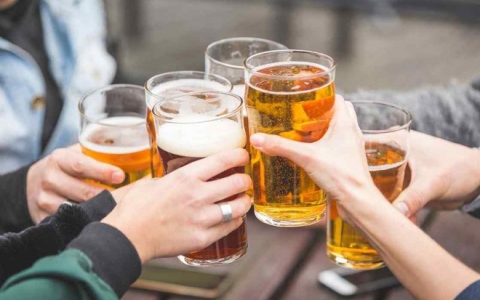 Thị trường bia tiêu thụ 4,4 tỷ lít bia bất chấp dịch bệnh